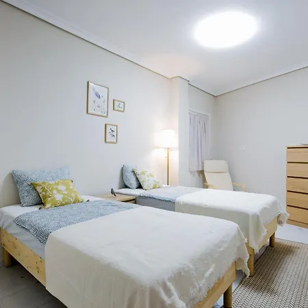 True Canarian 6 Bedrooms With Hot Tub 빌라