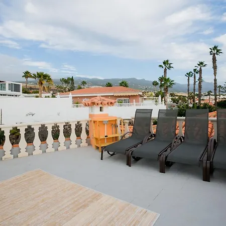 True Canarian 6 Bedrooms With Hot Tub Вилла *