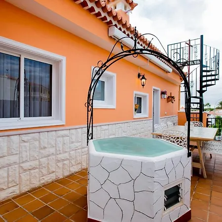 Вилла True Canarian 6 Bedrooms With Hot Tub Кальяо-Сальвахе