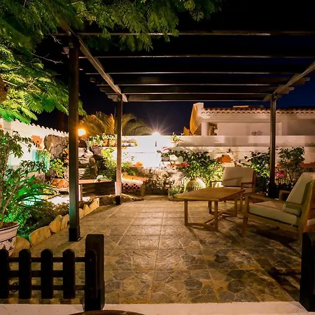 Вилла True Canarian 6 Bedrooms With Hot Tub Кальяо-Сальвахе