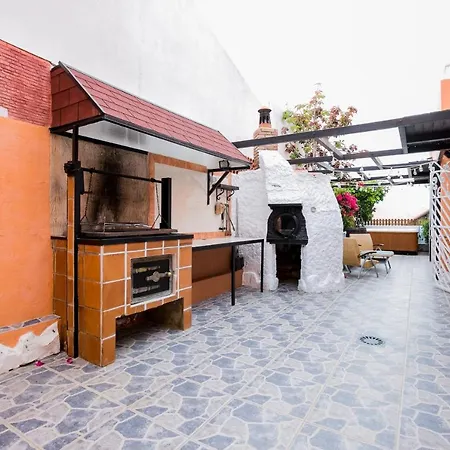 Вилла True Canarian 6 Bedrooms With Hot Tub *