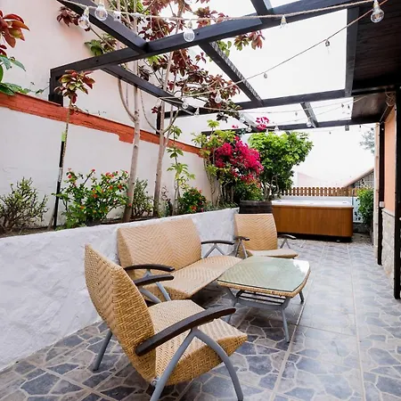 Вилла True Canarian 6 Bedrooms With Hot Tub